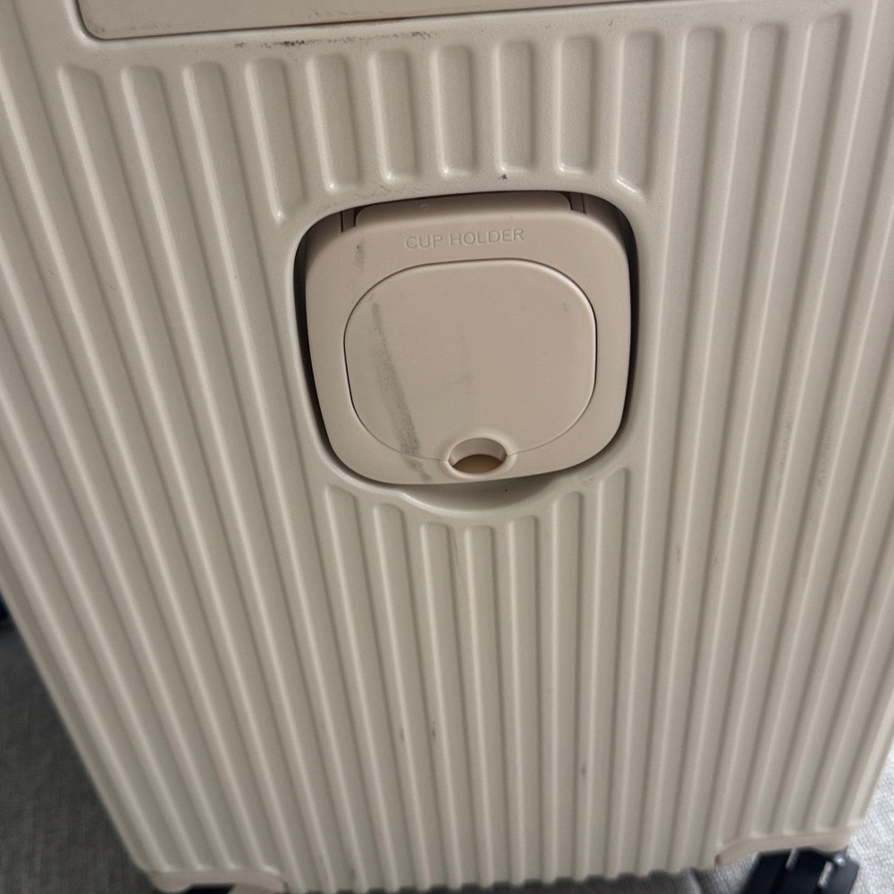 Noble Carry on Luggage - Picture 4 of 9